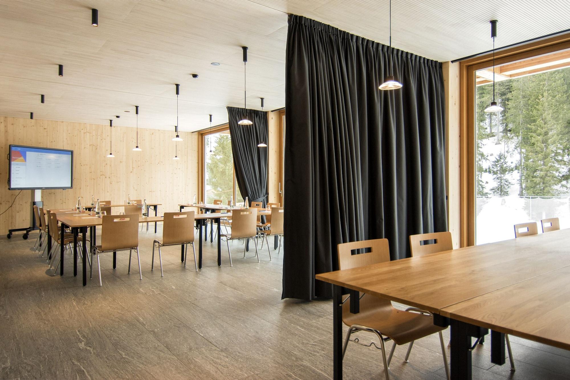 Sala de Reuniones Campra Alpine Lodge & Spa