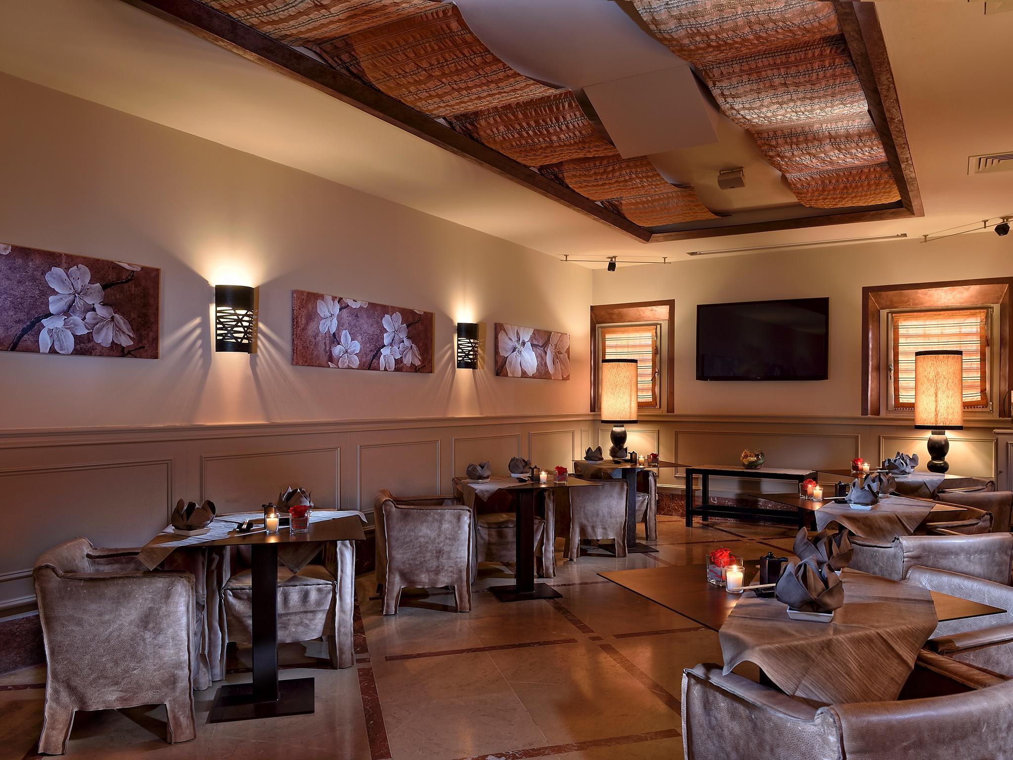 Bar/Salón Hotel Principe