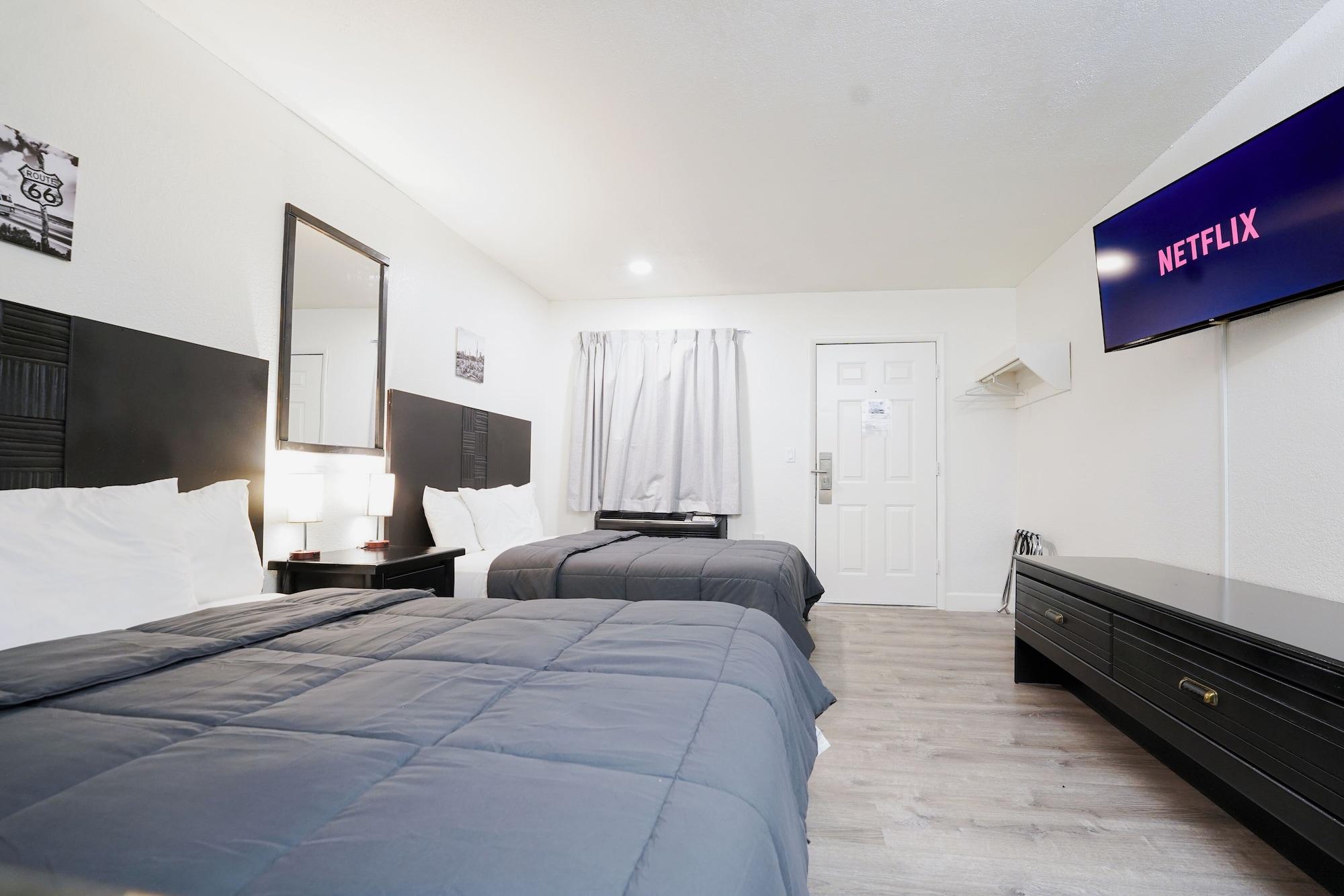 Varios Rim Country Inn