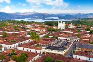 Actividad - Tour encantador por la zona colonial de Suchitoto