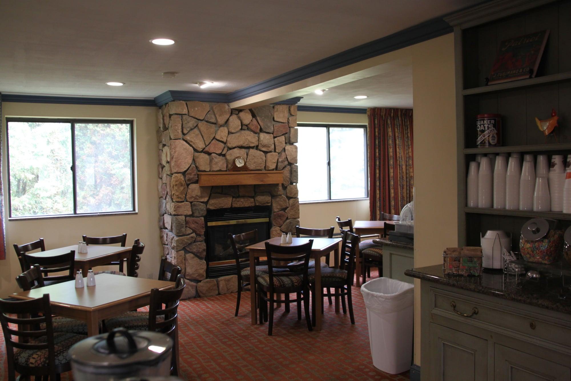 Restaurant Quality Inn Cortland - University Area
