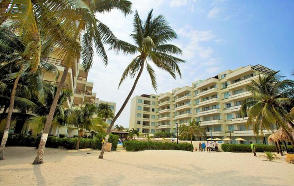 Ixchel Beach Hotel - Hoteles cerca de Playa Norte en Isla Mujeres