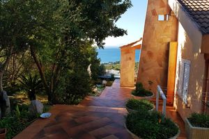 Alquiler Vacacional - Sardinia,Villa with garden overlooking the sea,Quartu Sant 'Elena, loc.  Salmagi
