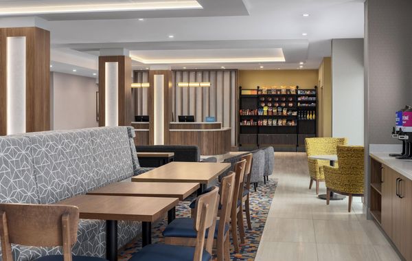 Hampton Inn by Hilton Montreal East Anjou