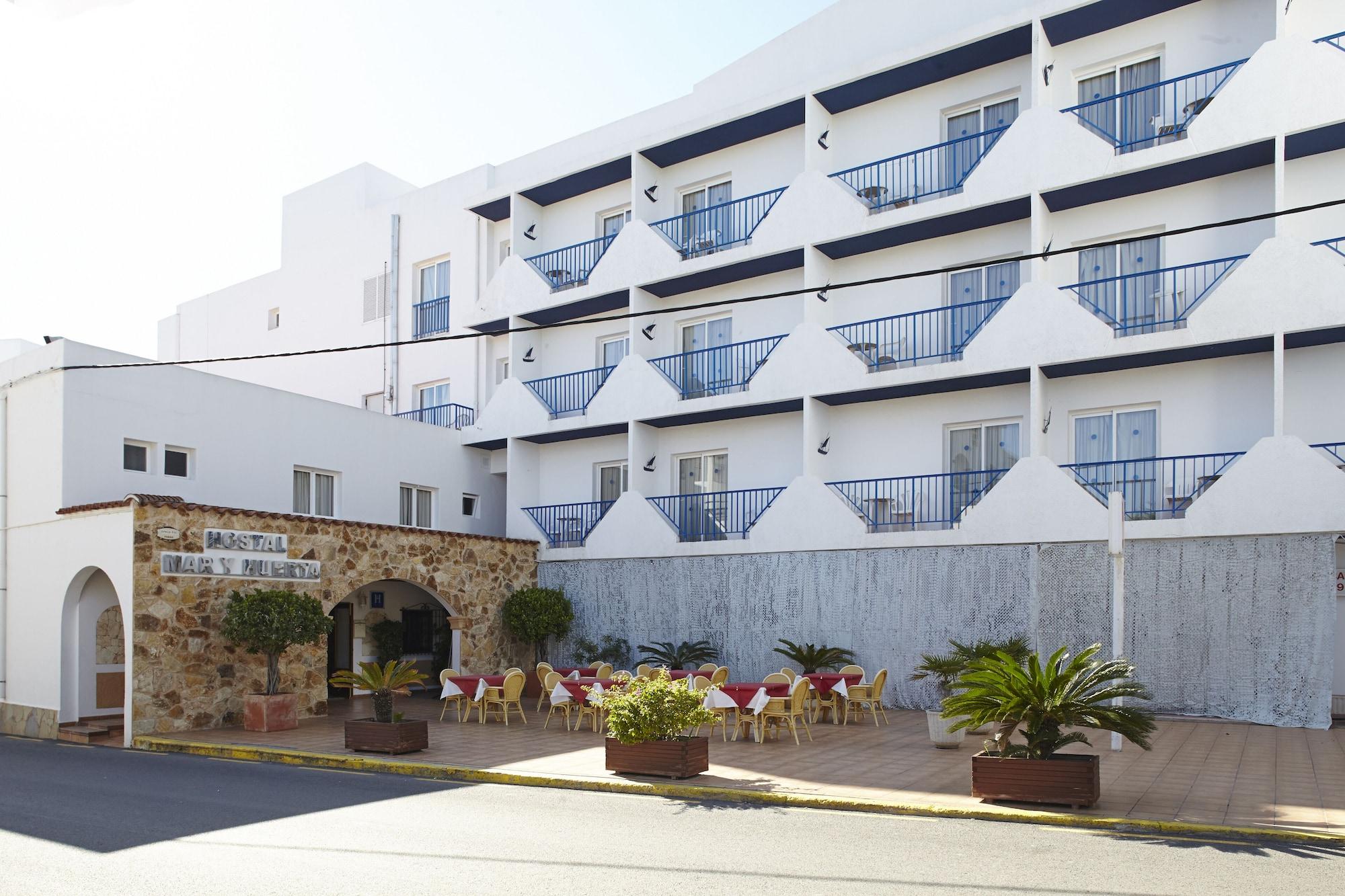 Vista Exterior Hostal Mar y Huerta