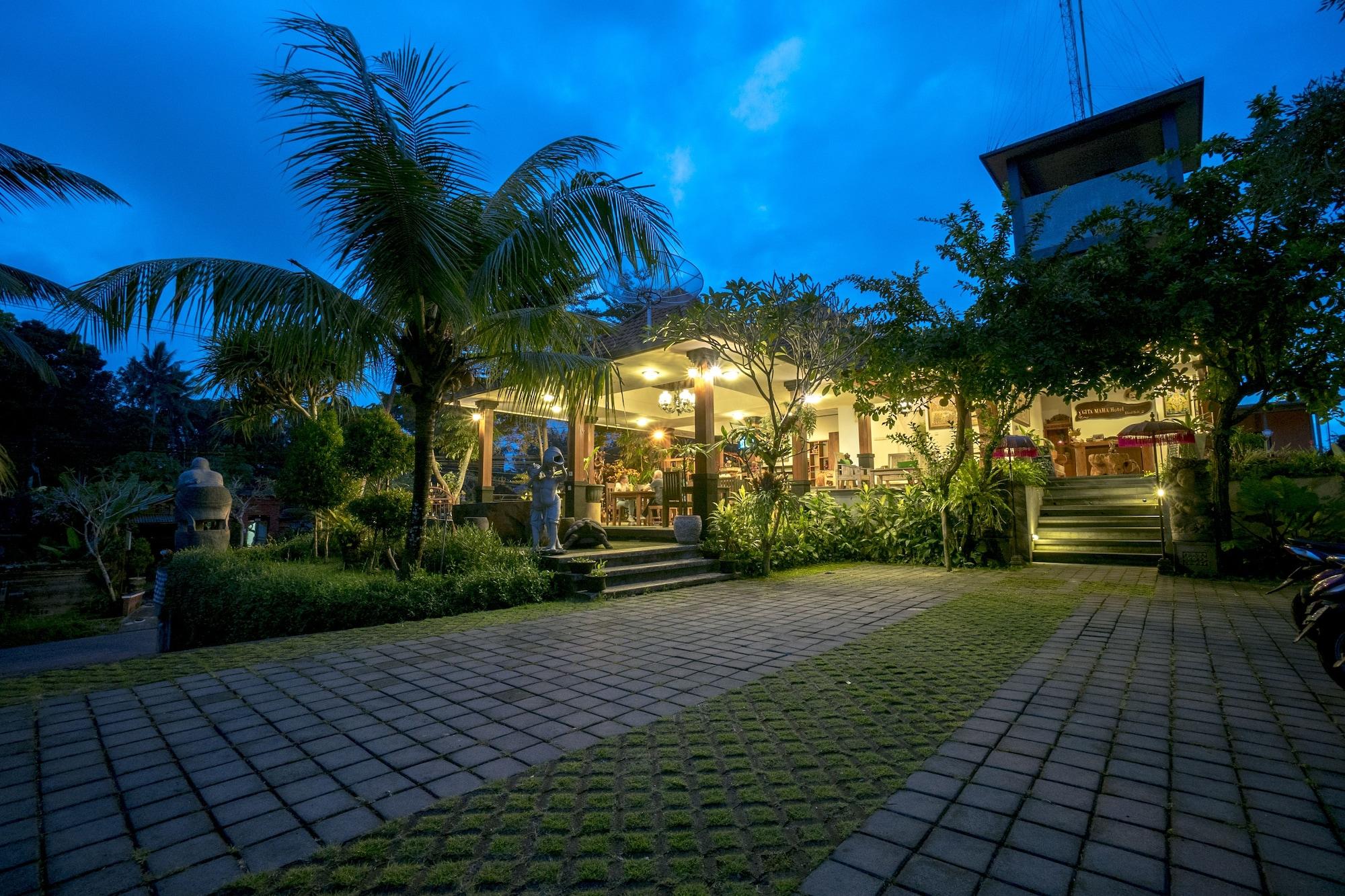 Vista Exterior Gita Maha Hotel