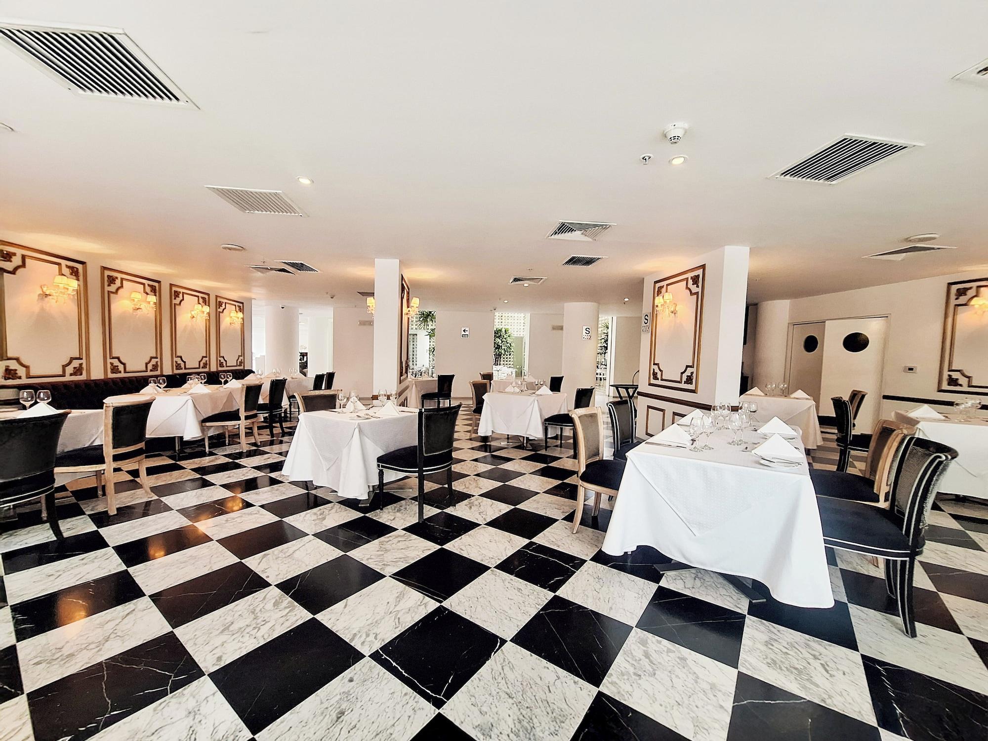 Restaurant NM Lima Hotel