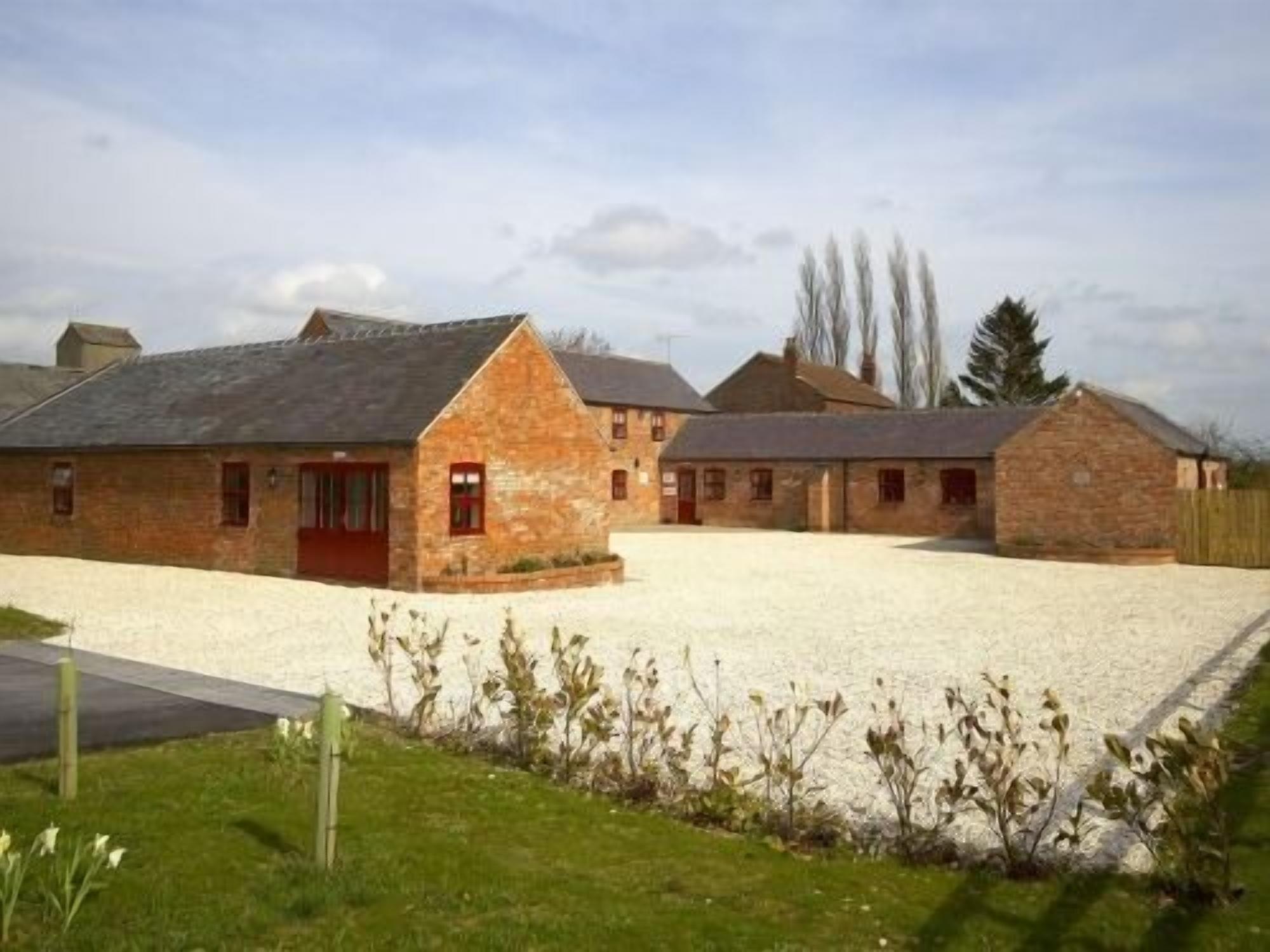 Varios Highfield Farm