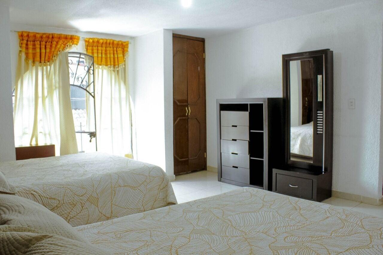 Equipamiento de Habitación HOTEL AMADOR