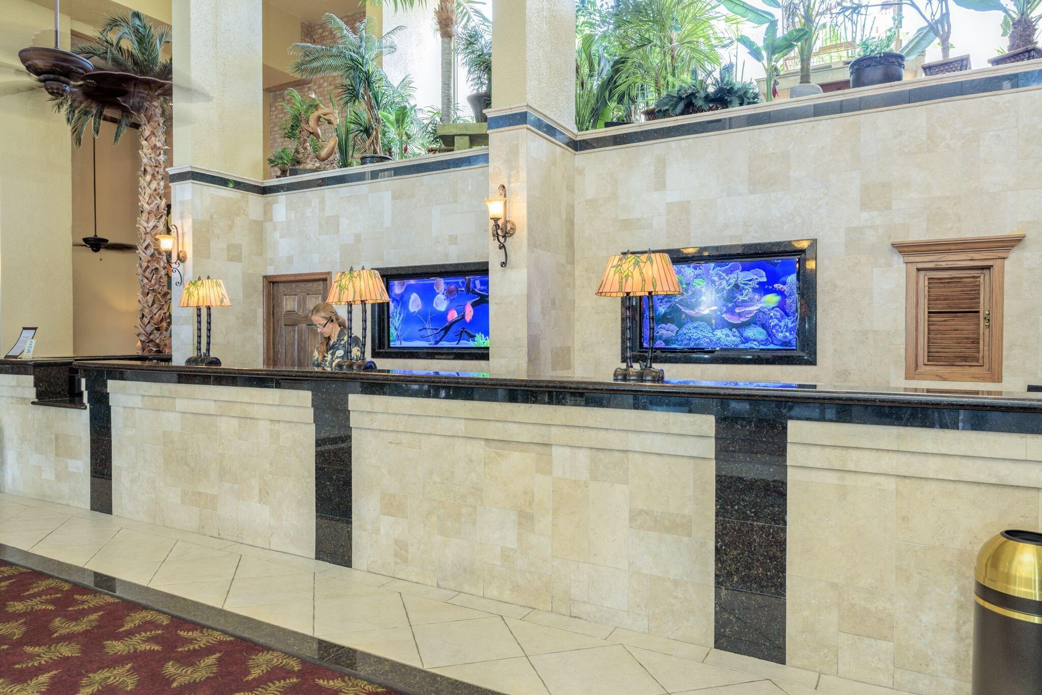 Vista Lobby Isla Grand Beach Resort
