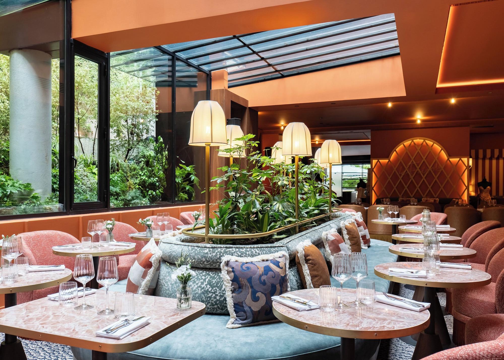 Restaurant La Maison Champs Elysées