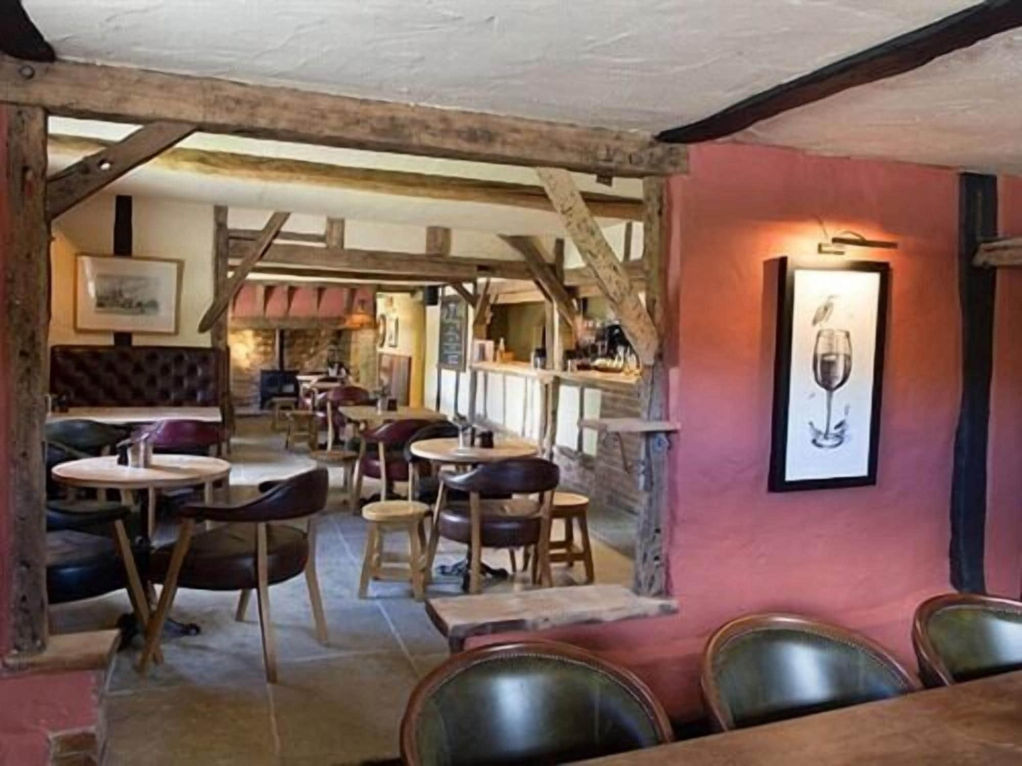 Bar/Salón The Honingham Buck