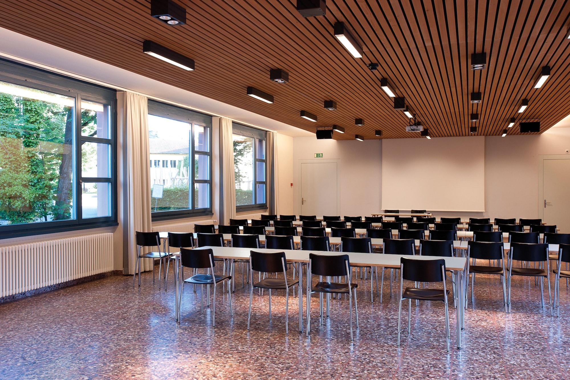 Sala de Reuniones Youth Hostel Zurich