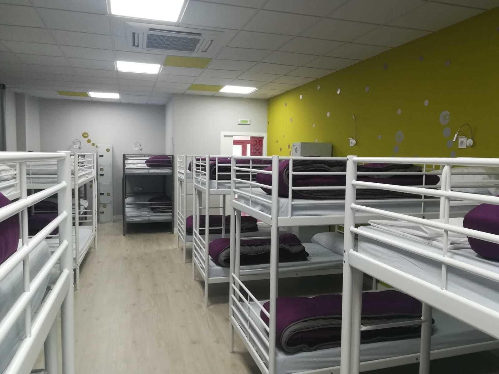 Varios Albergue Augas Quentes - Hostel