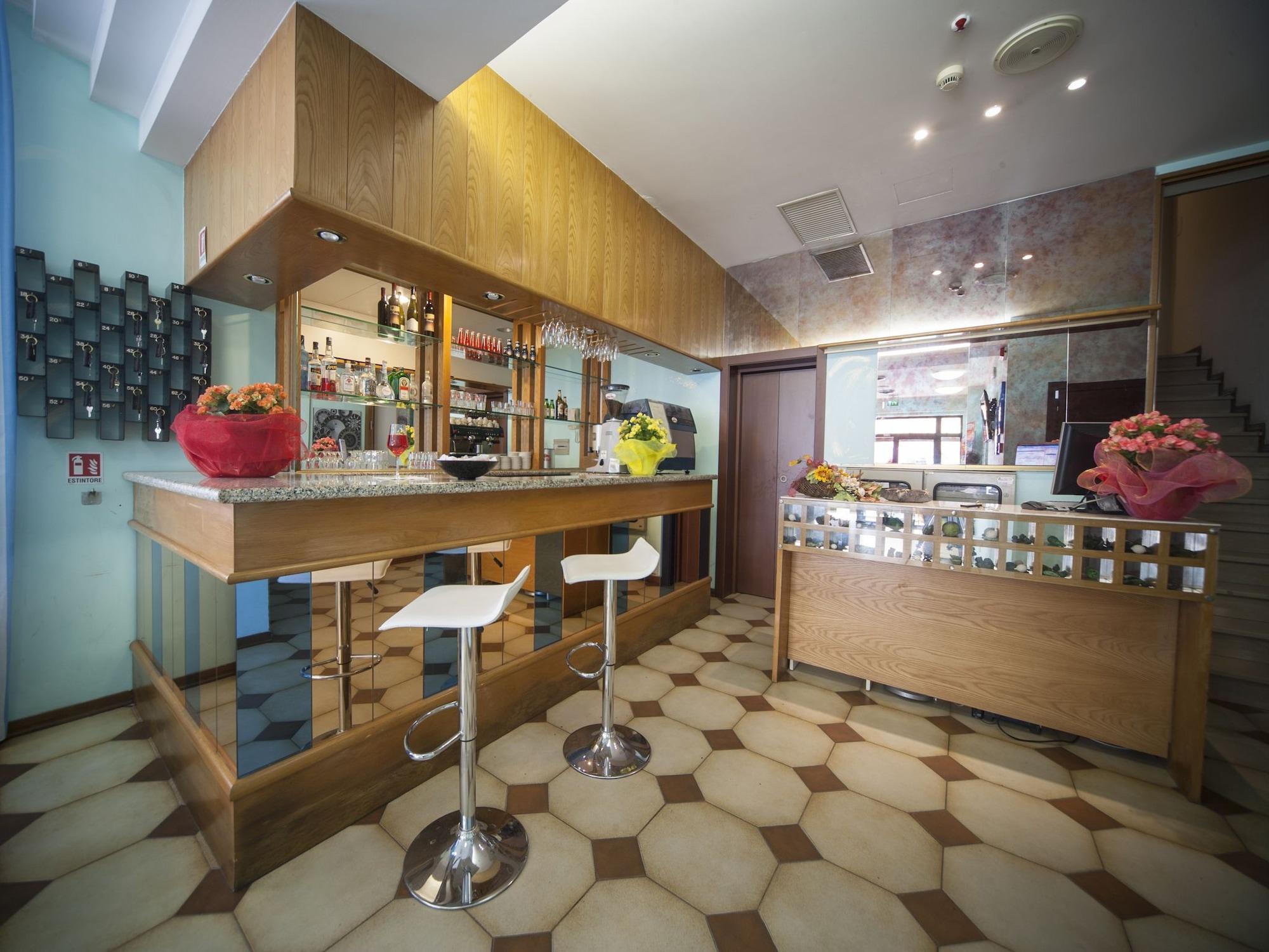 Vista Lobby Hotel Luciana