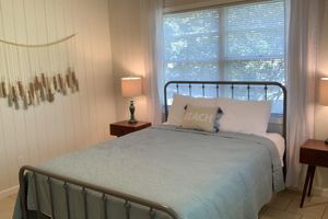 Renta Vacacional - THE PERCH-Beach Cottage- FREE GOLF CART-Just Minutes from the Gulf/BEACH!