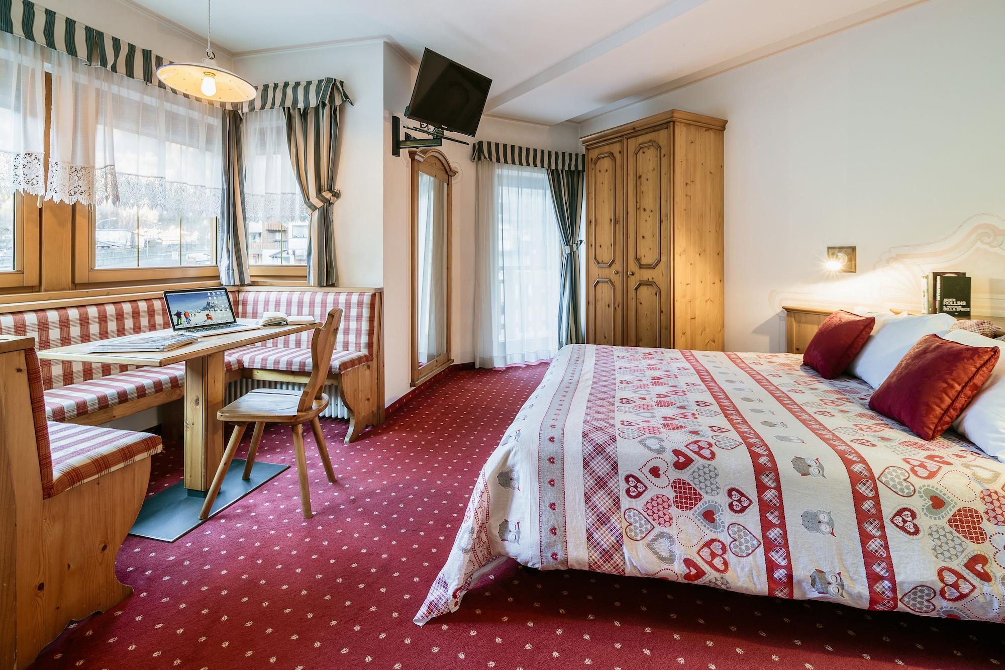 Varios Albergo La Montanina