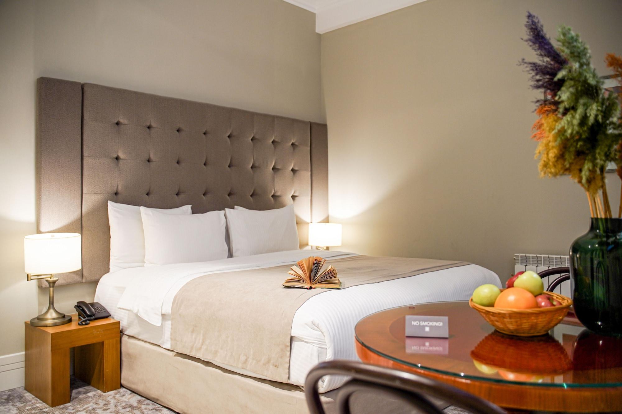 Varios Hotel Europe
