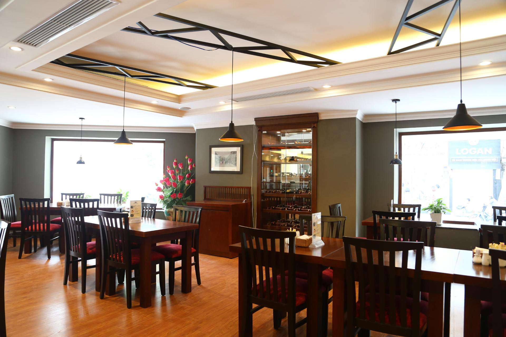 Restaurant MON REGENCY HOTEL