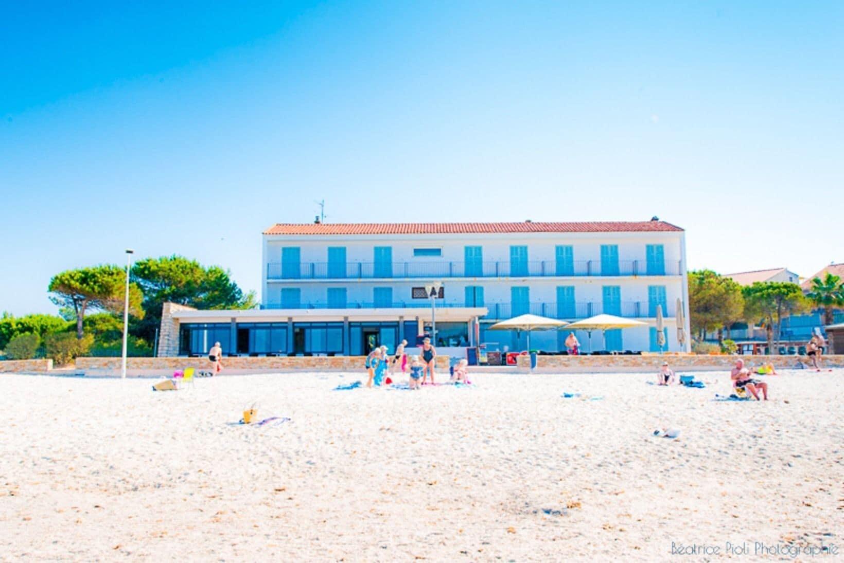 Vista Exterior Hotel George Sand
