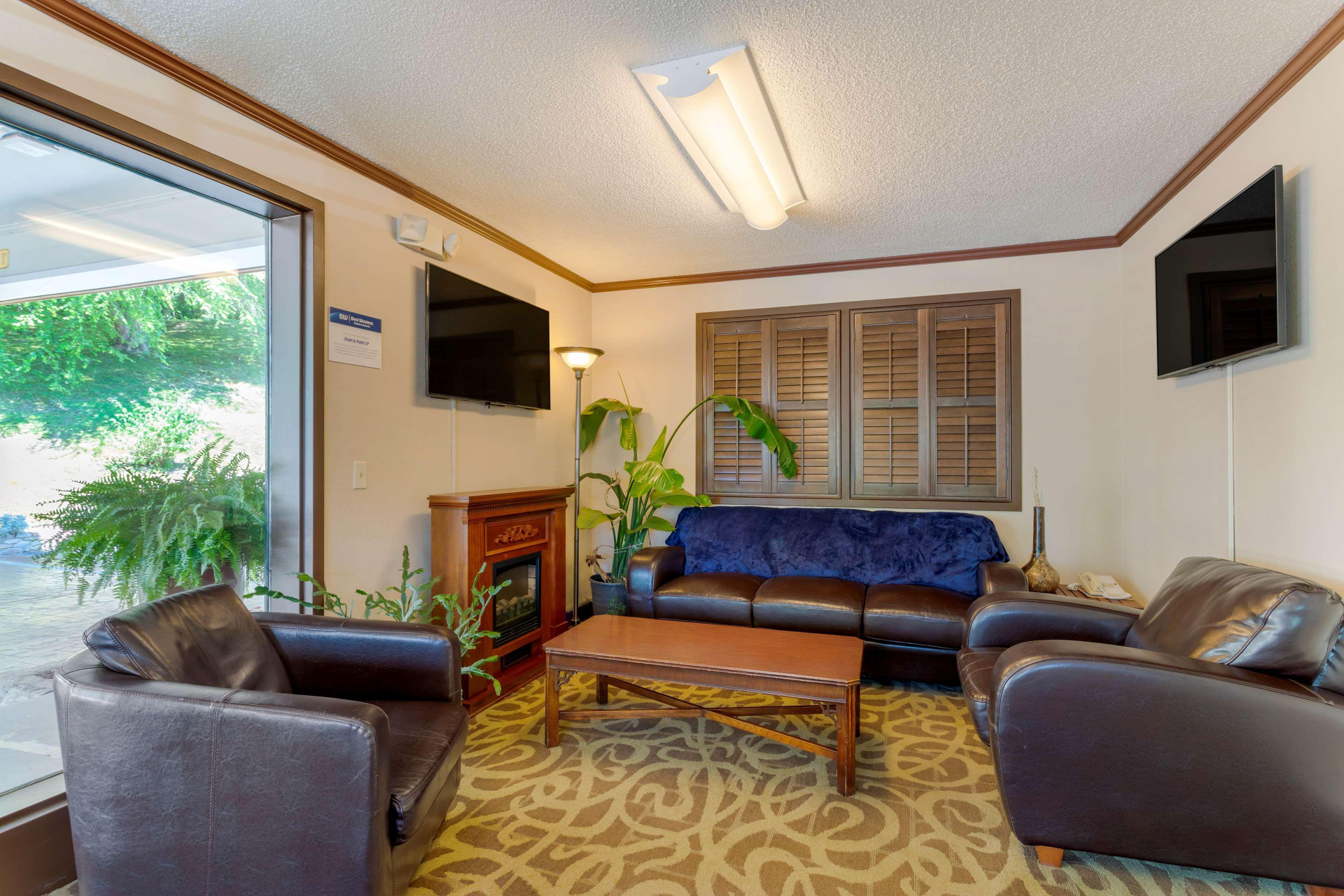 Vista Lobby Best Western Smoky Mountain Inn