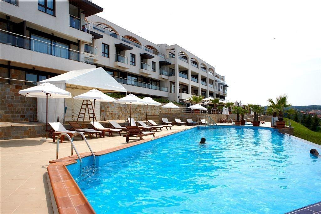 Vista Piscina Ofir Apartment Hotel