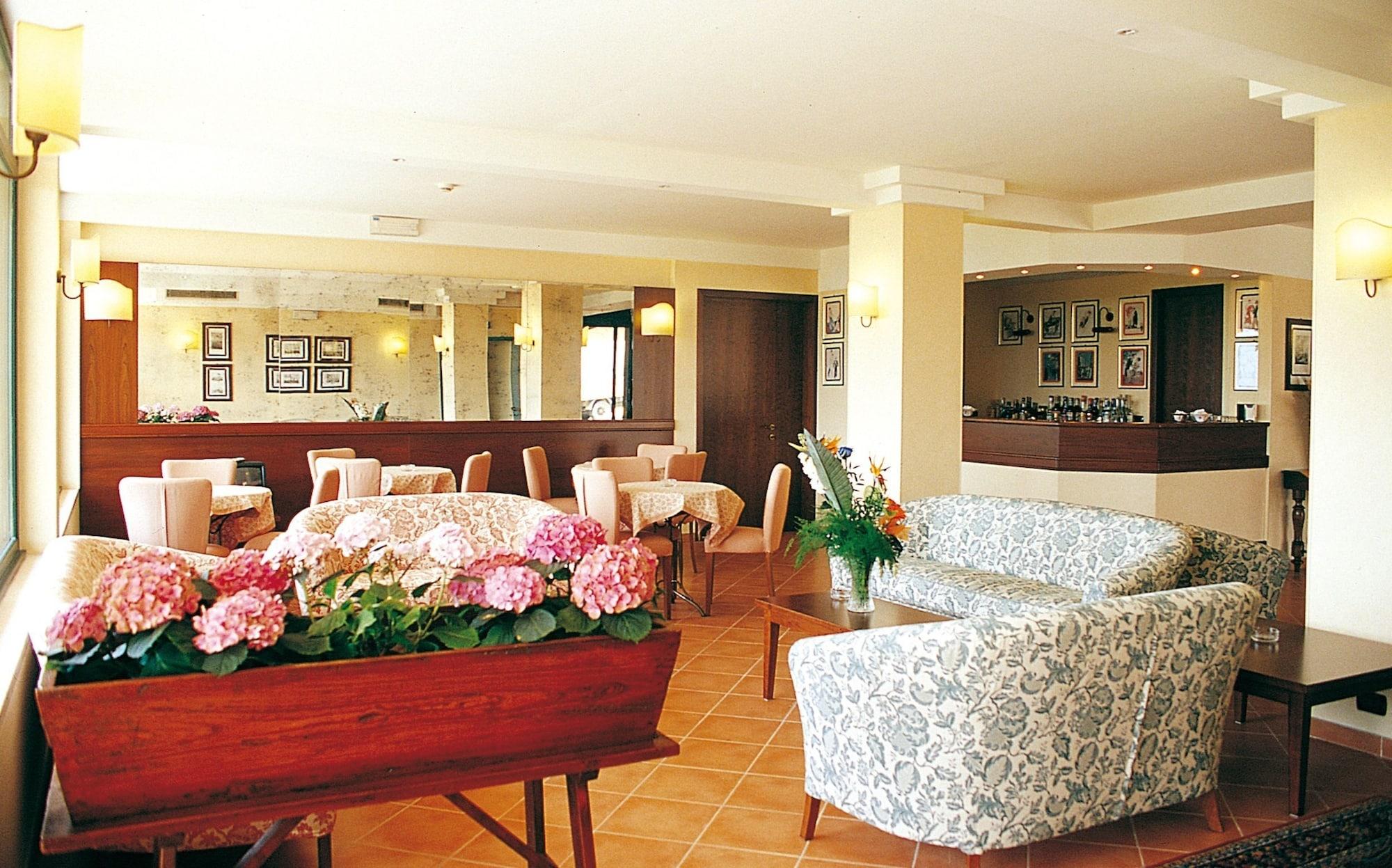 Vista Lobby Sangallo Park Hotel