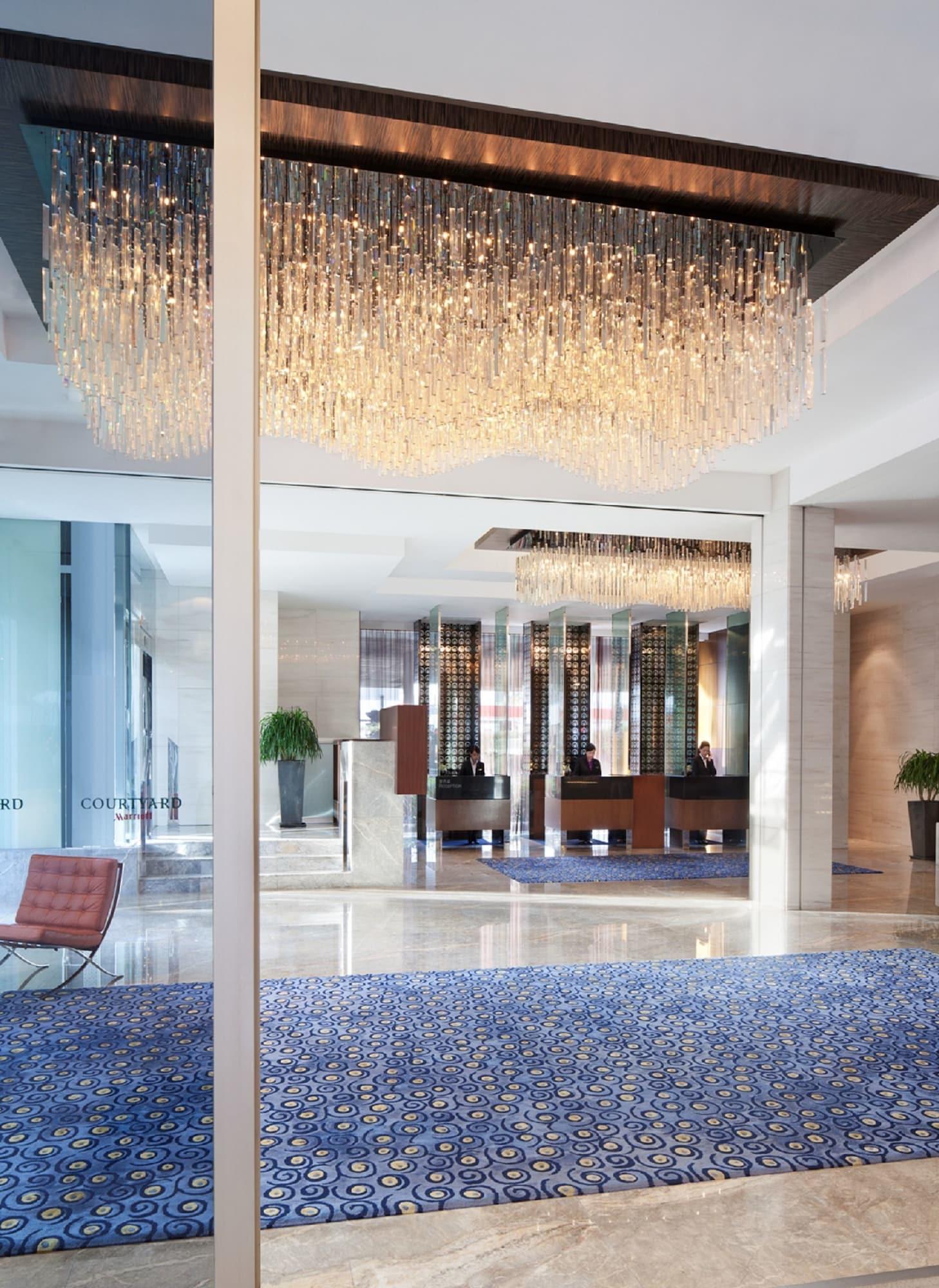 Vista Lobby Courtyard by Marriott Hong Kong