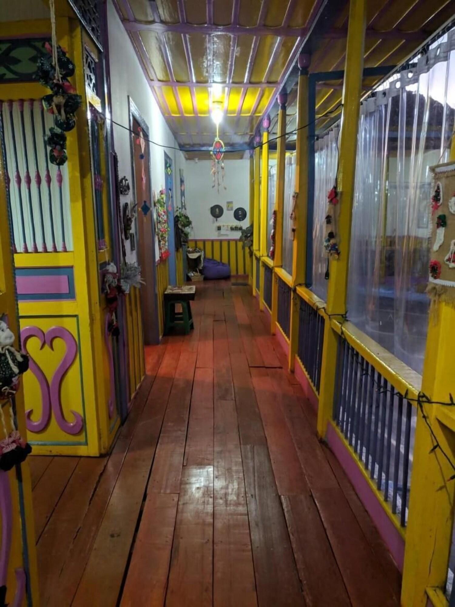 Comodidades del Alojamiento Hostal Bremen - Hostel
