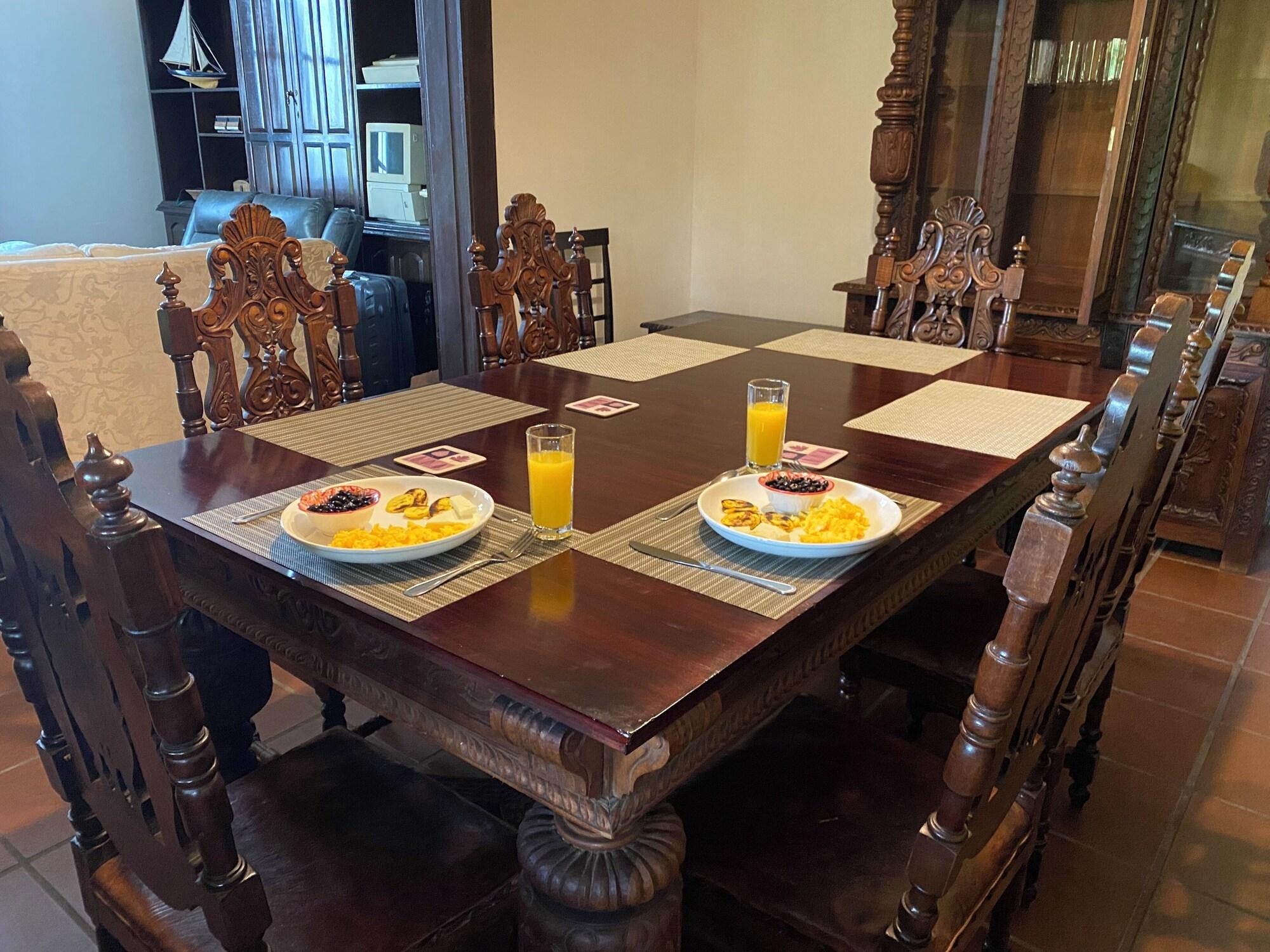 Restaurant Ruaj Hostal