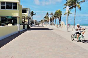 Alojamiento - Tiana Beach Hotel