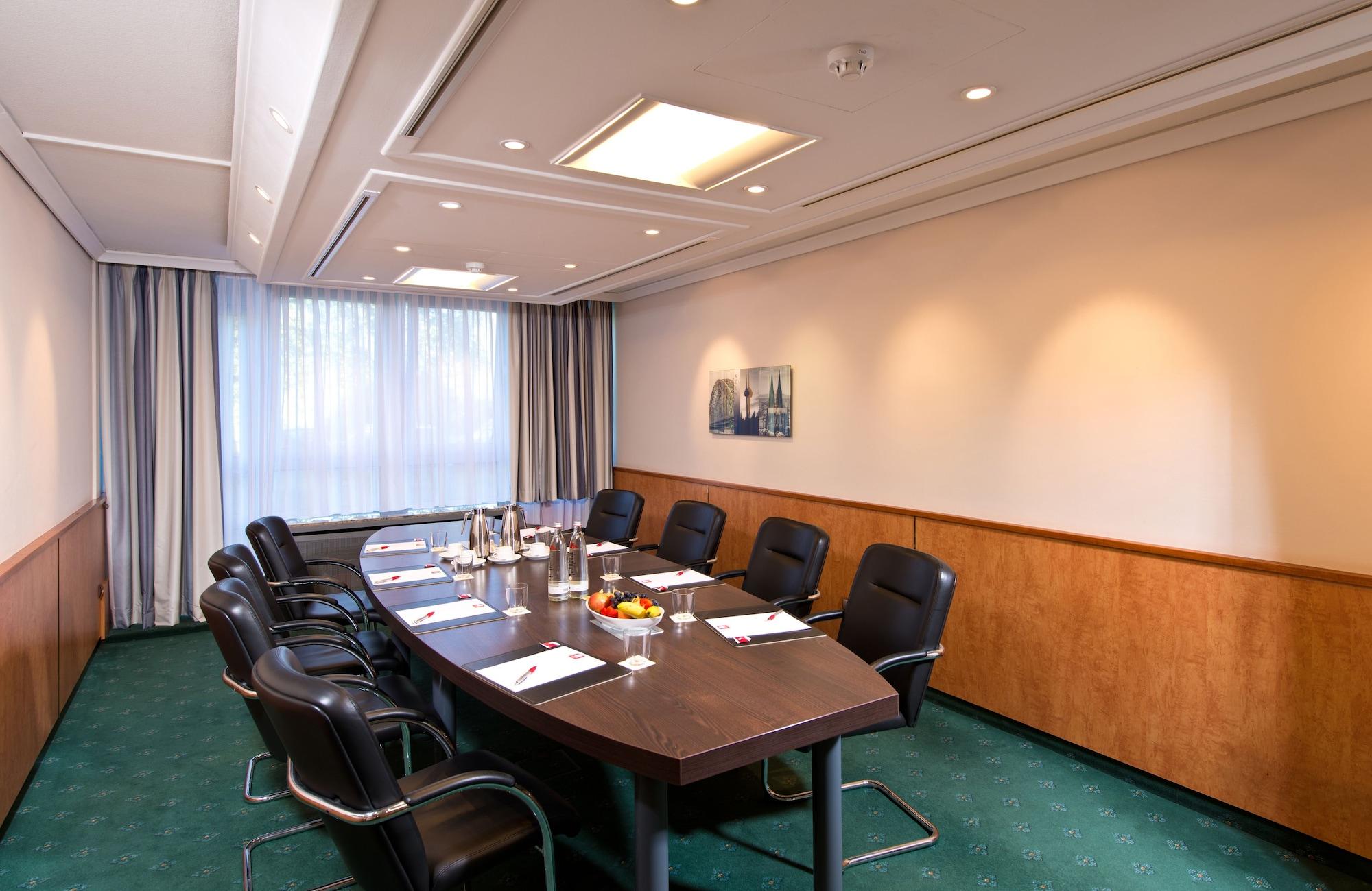 Sala de Reuniones Leonardo Hotel Köln Bonn Airport
