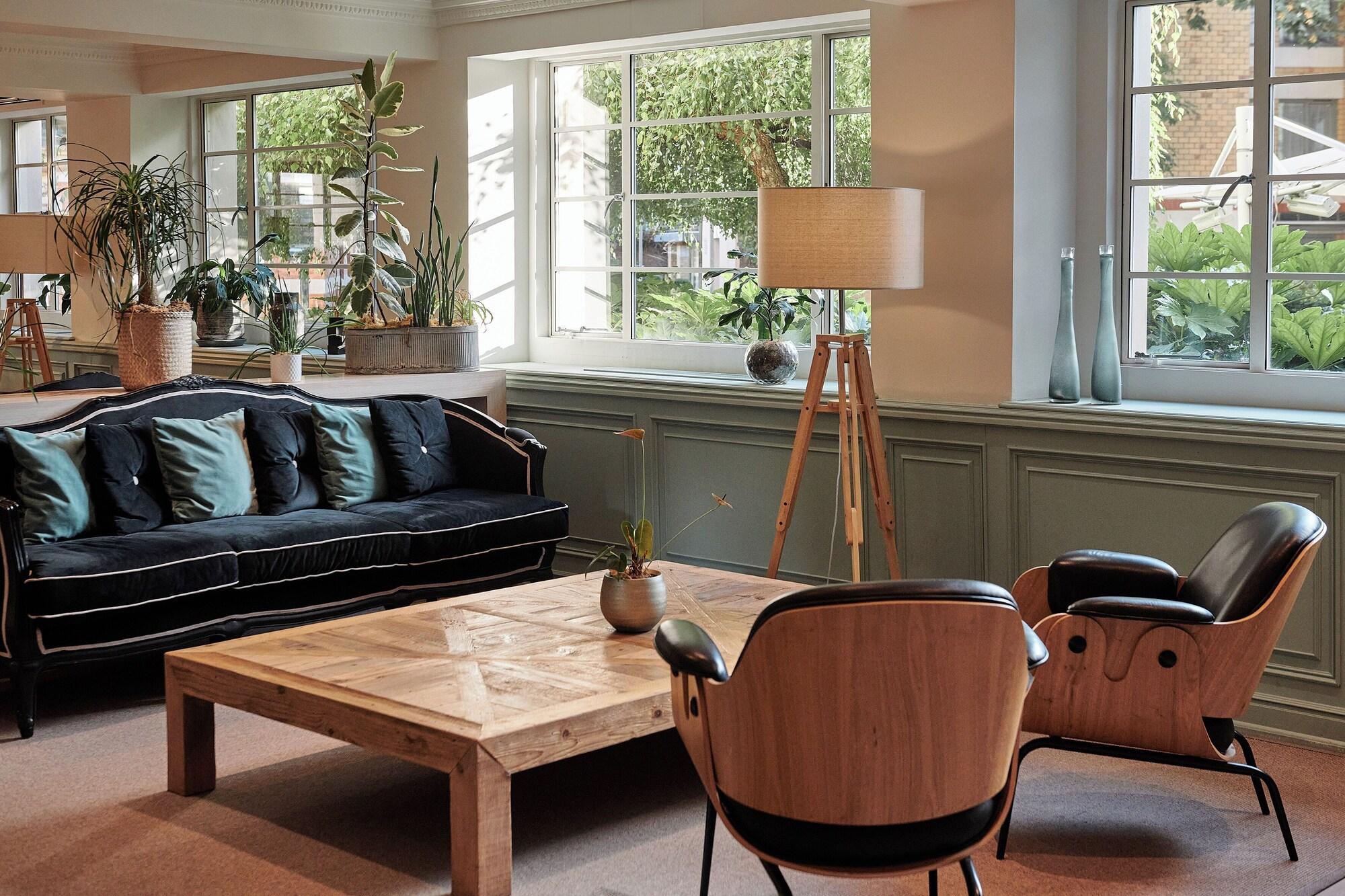 Vista Lobby Melia White House Hotel