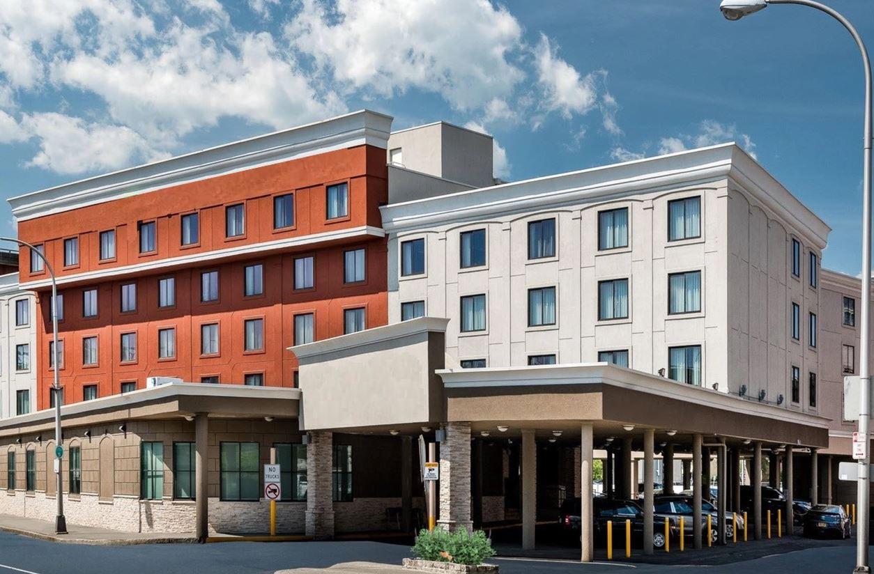 Vista Exterior Holiday Inn Express Albany Downtown, an IHG Hotel