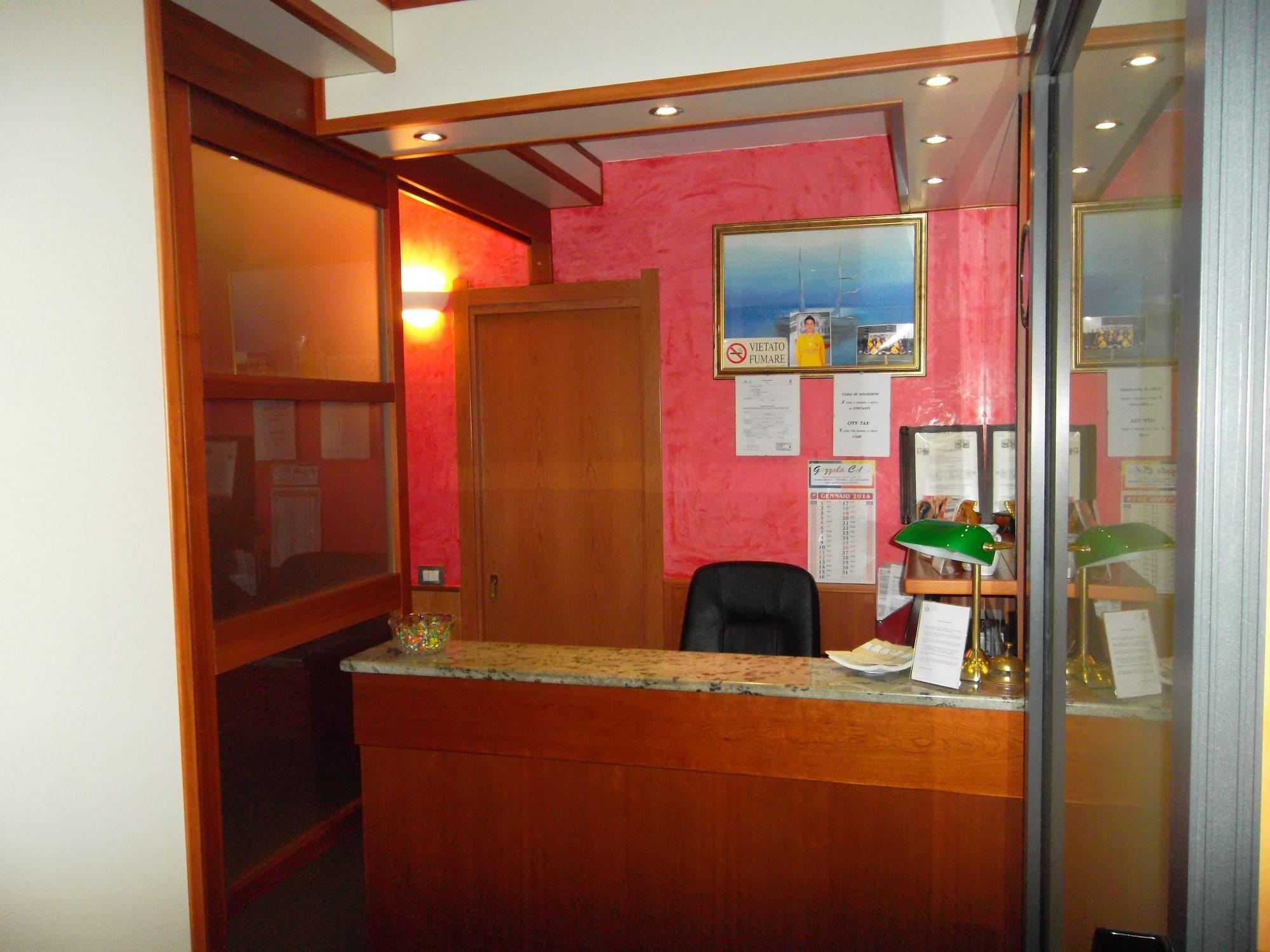 Vista Lobby Hotel Le Querce