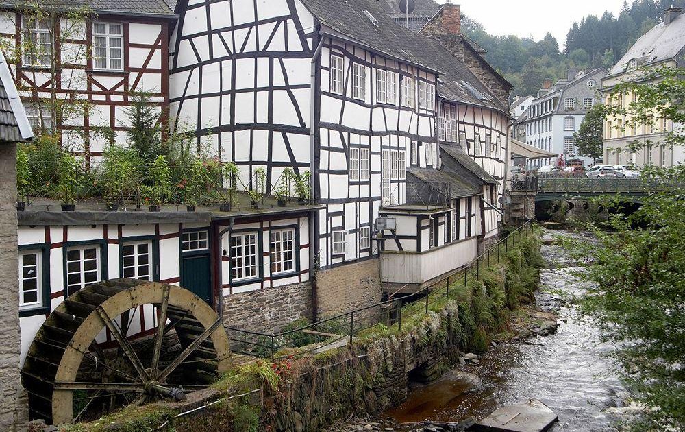 monschau hotel de lange man