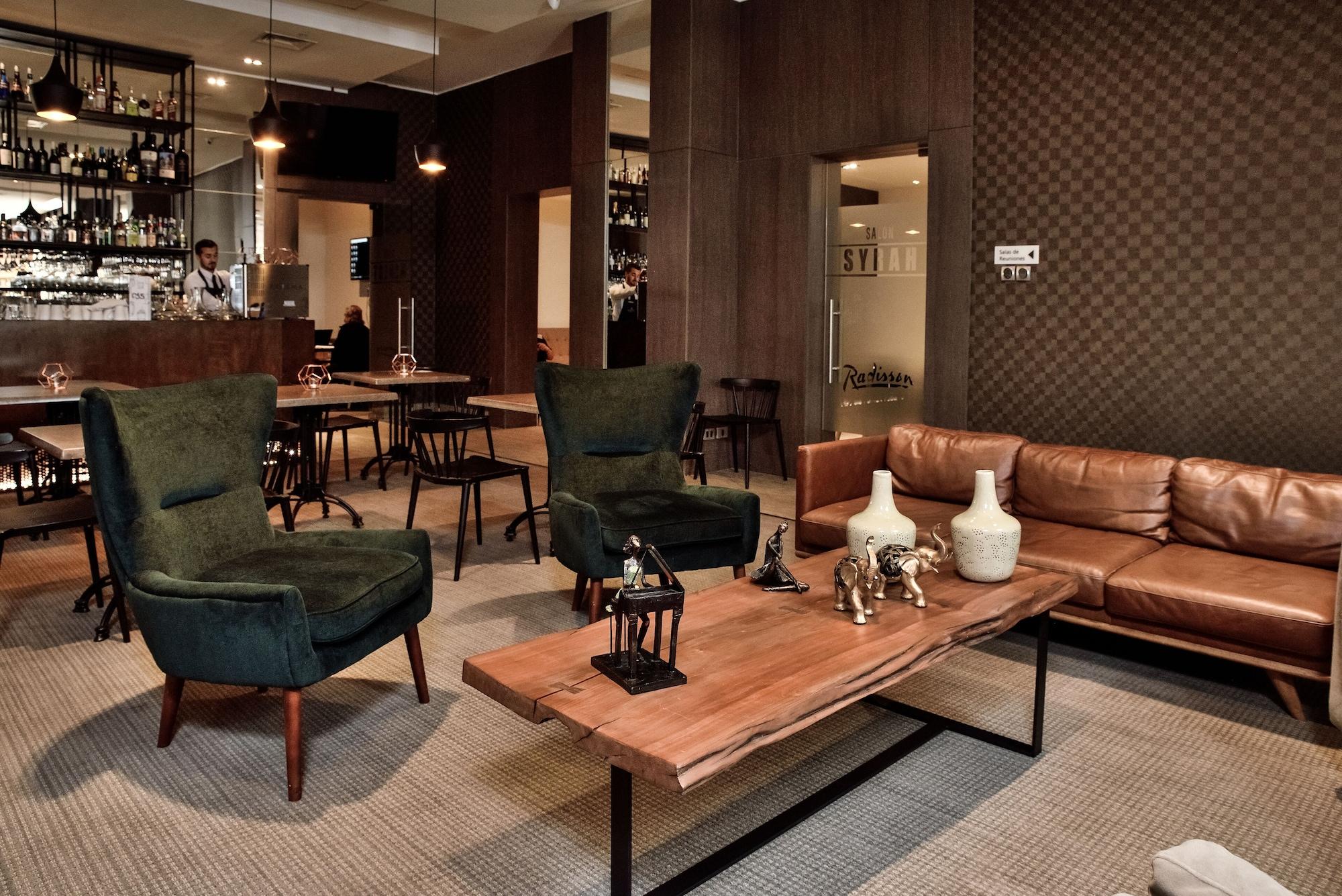 Vista Lobby Radisson Curico