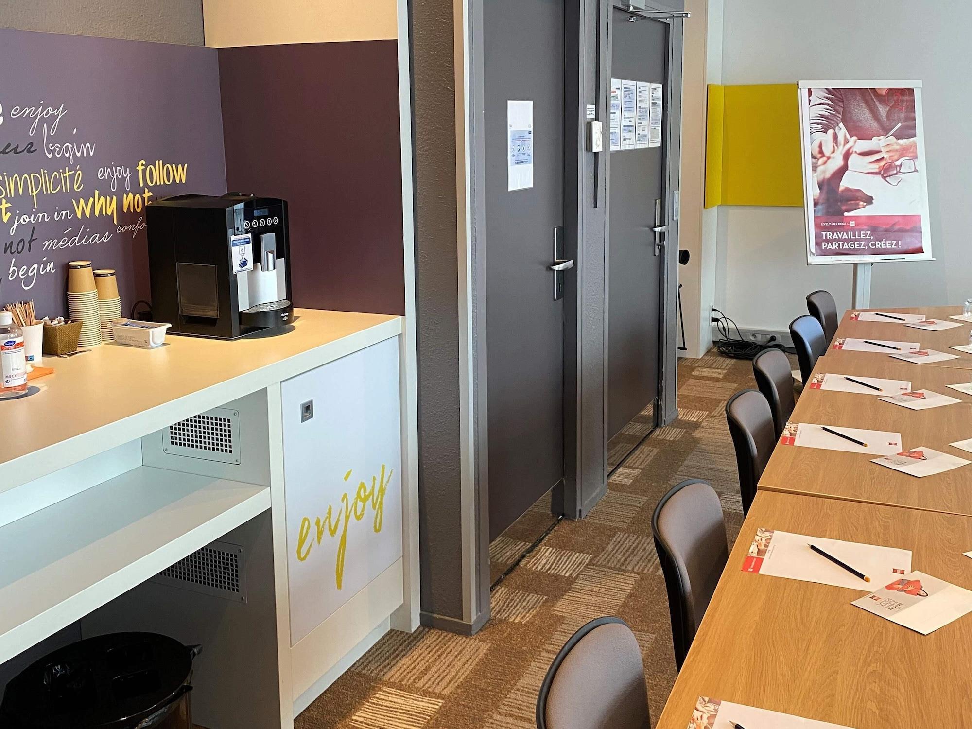 Sala de Reuniones Ibis Evry-Courcouronnes