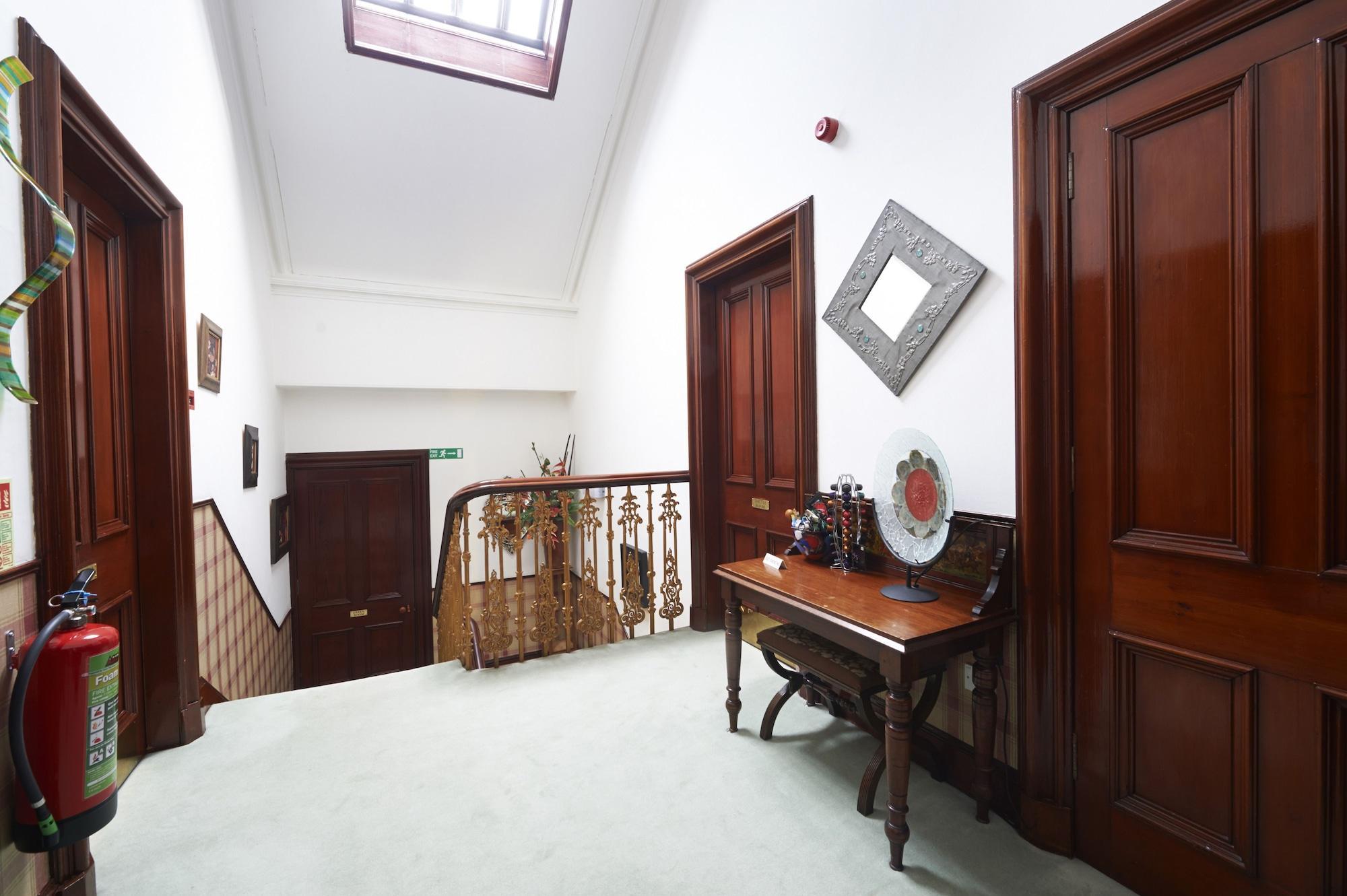 Vista Lobby Trafford Bank Guest House