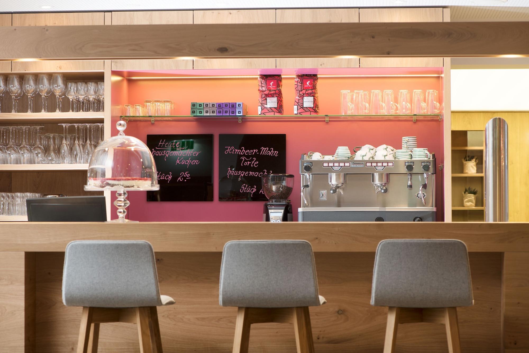 Bar/Salón Hapimag Ferienwohnungen Zell am See