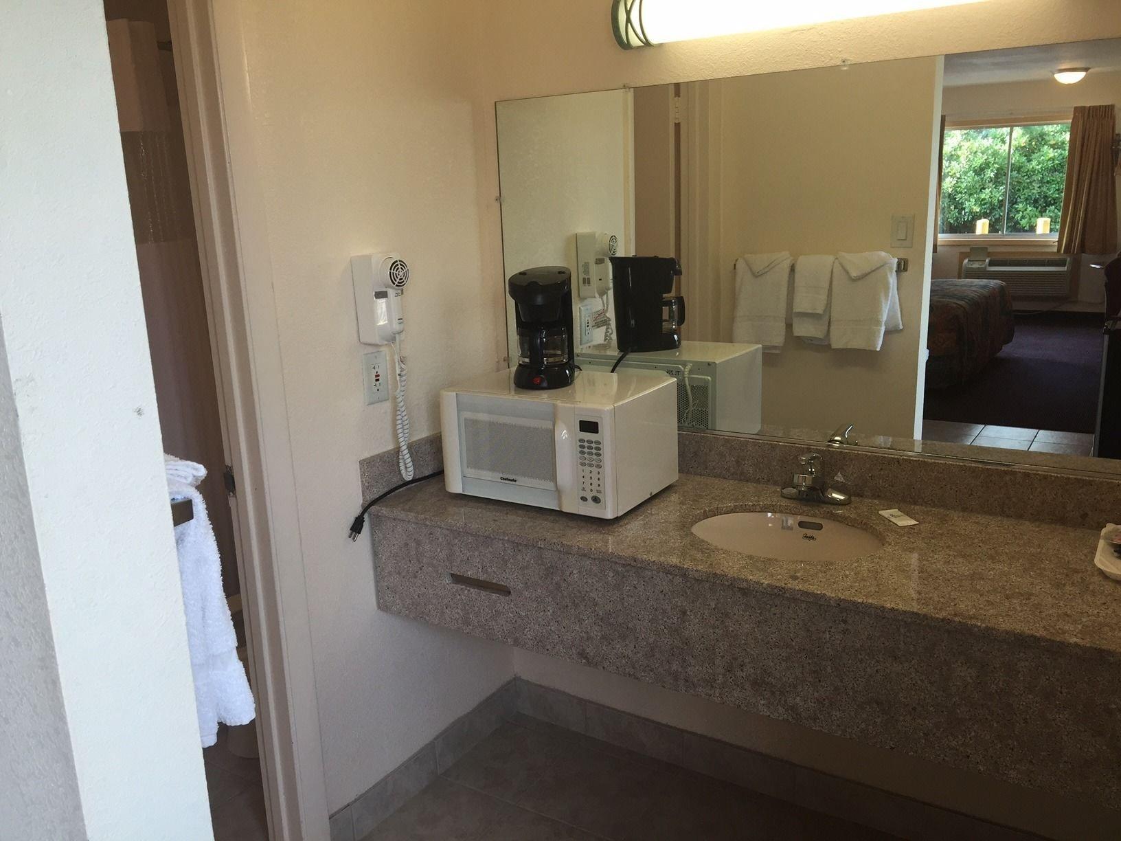 Equipamiento de Habitación Belmont Inn & Suites