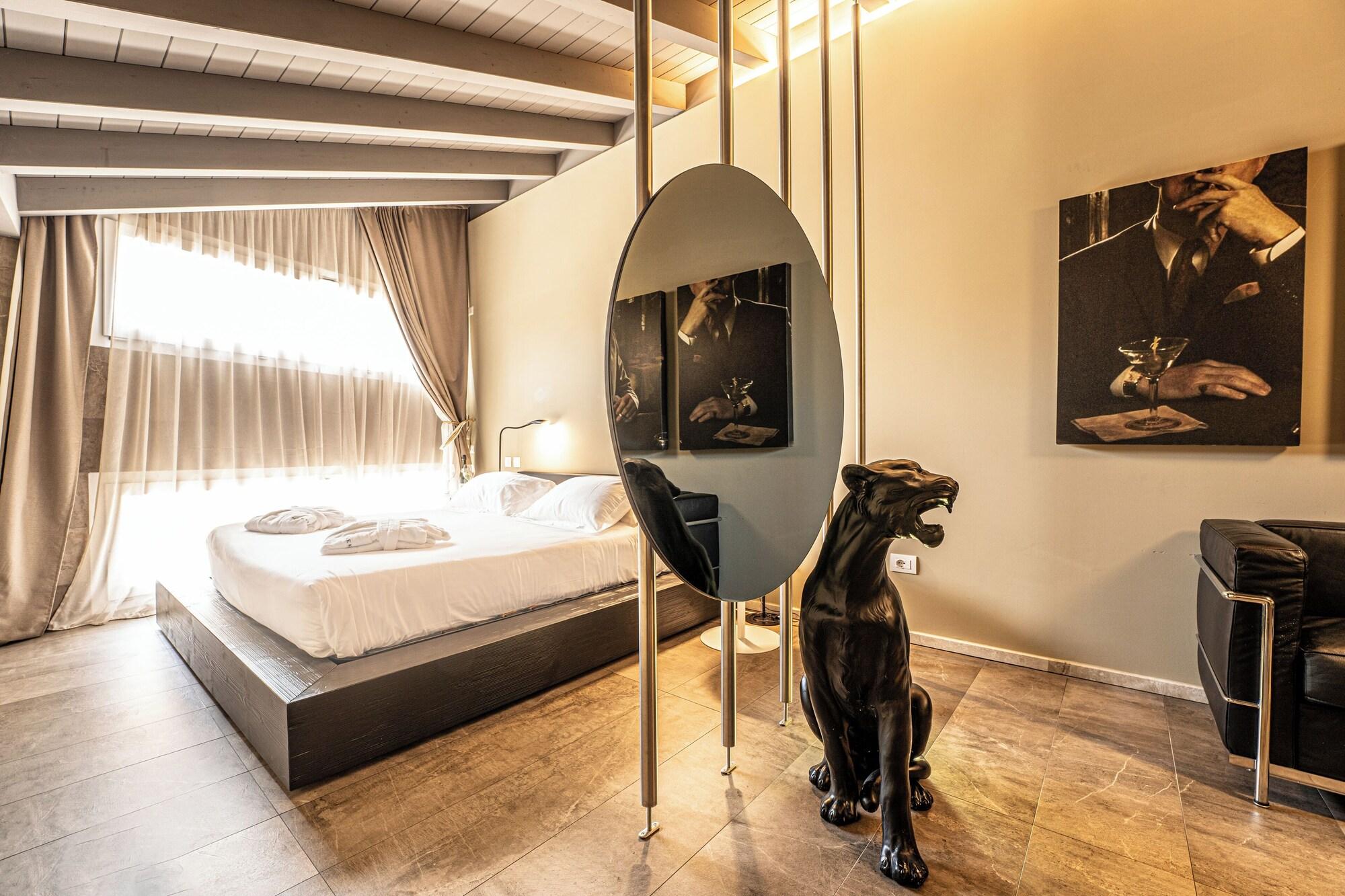 Varios Neko Boutique Hotel