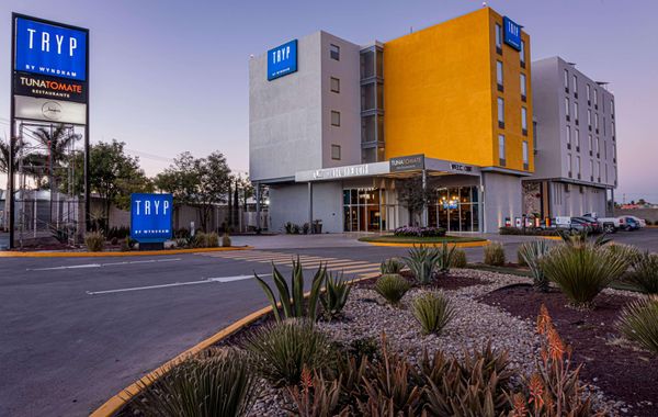 TRYP by Wyndham San Luis Potosi Hotel & Suites