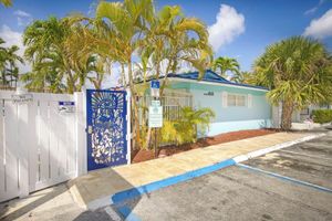 Alojamiento - La Mer Suites