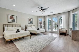 Alquiler Vacacional - 6BR Hollywood Lakes Home with Pool & Spa