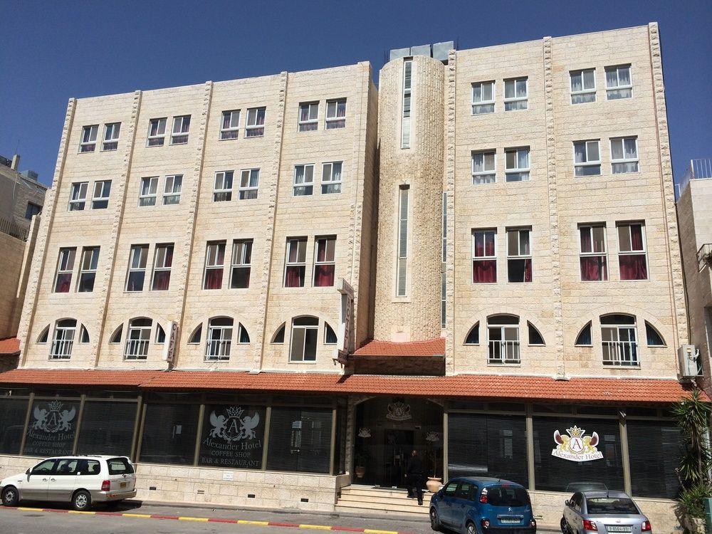 Varios Alexander Hotel