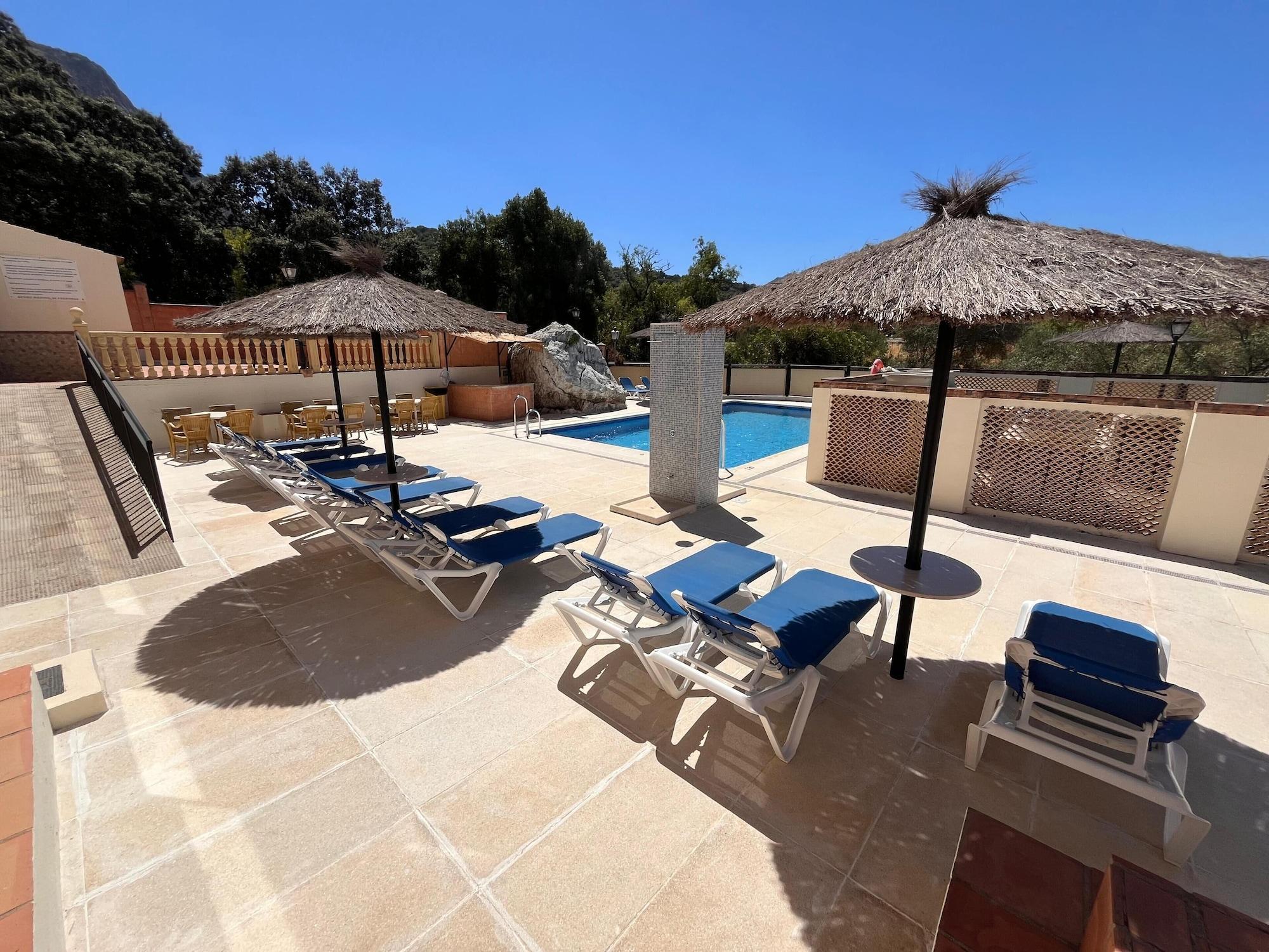 Vista Piscina Hotel Sierra de Ubrique