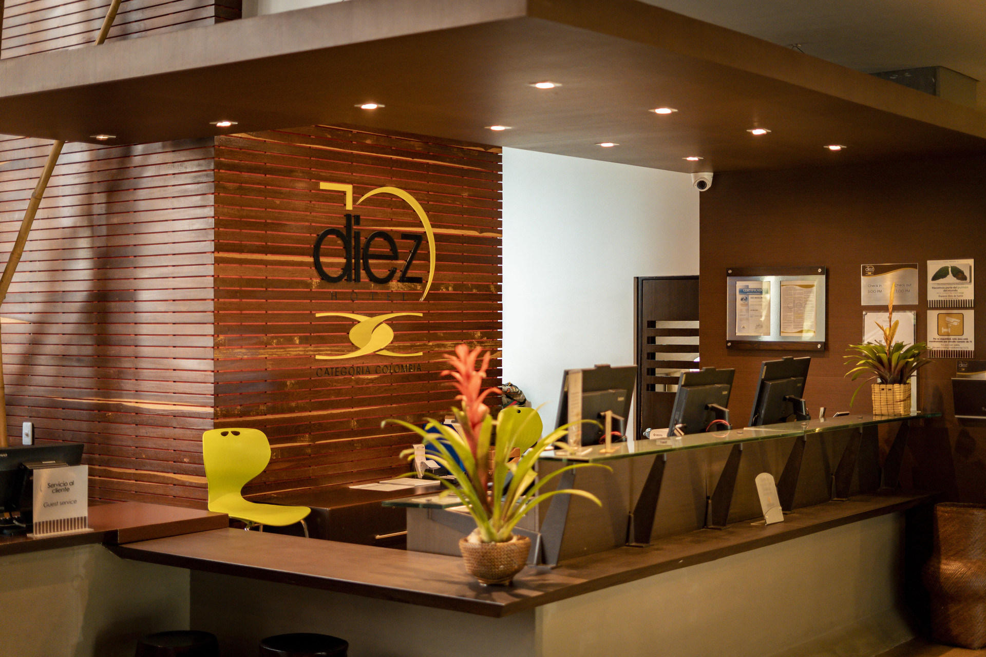 Vista Lobby Diez Hotel Categoria
