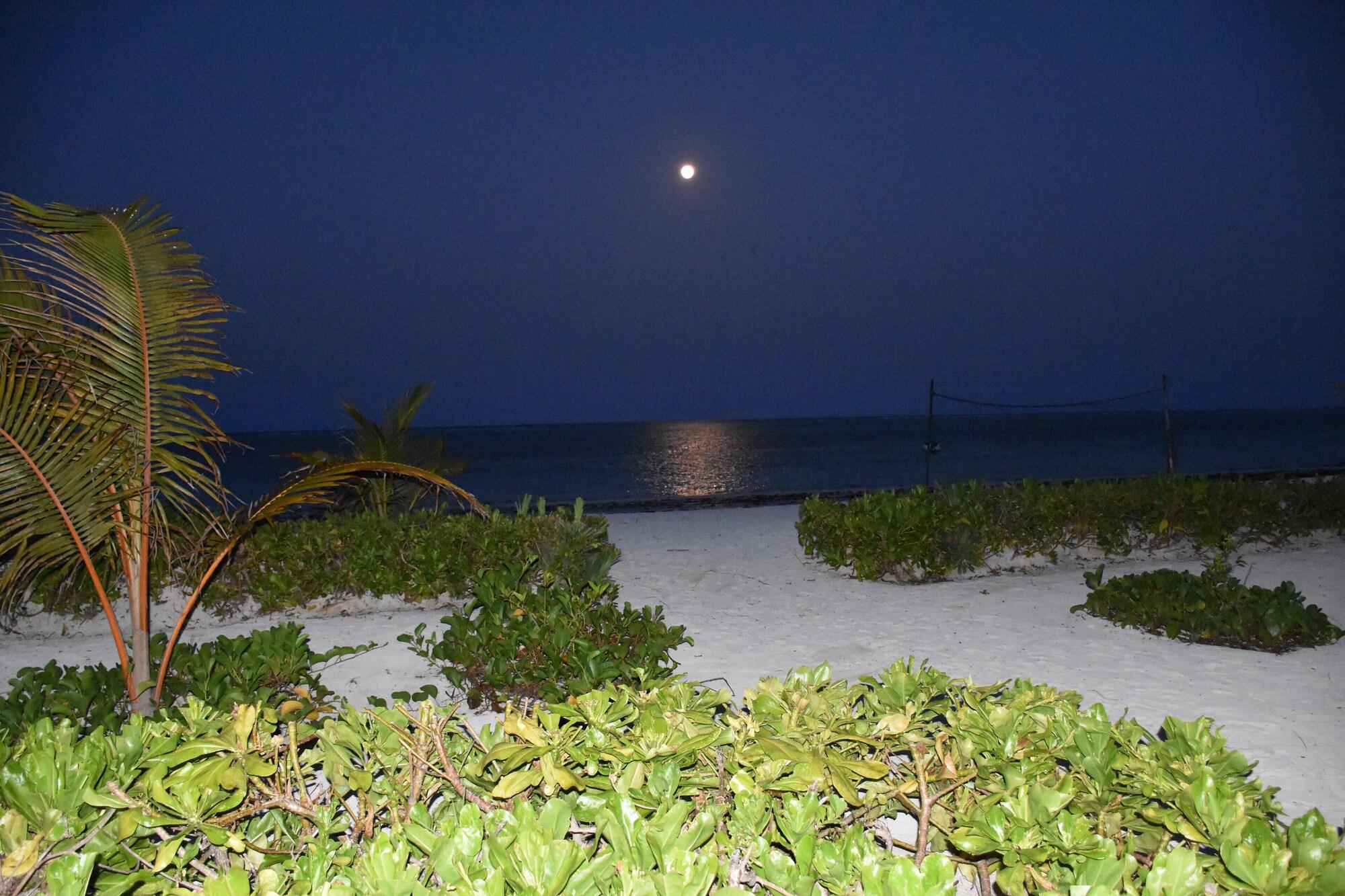 Playa Pwani Silver Sand Beach Hotel