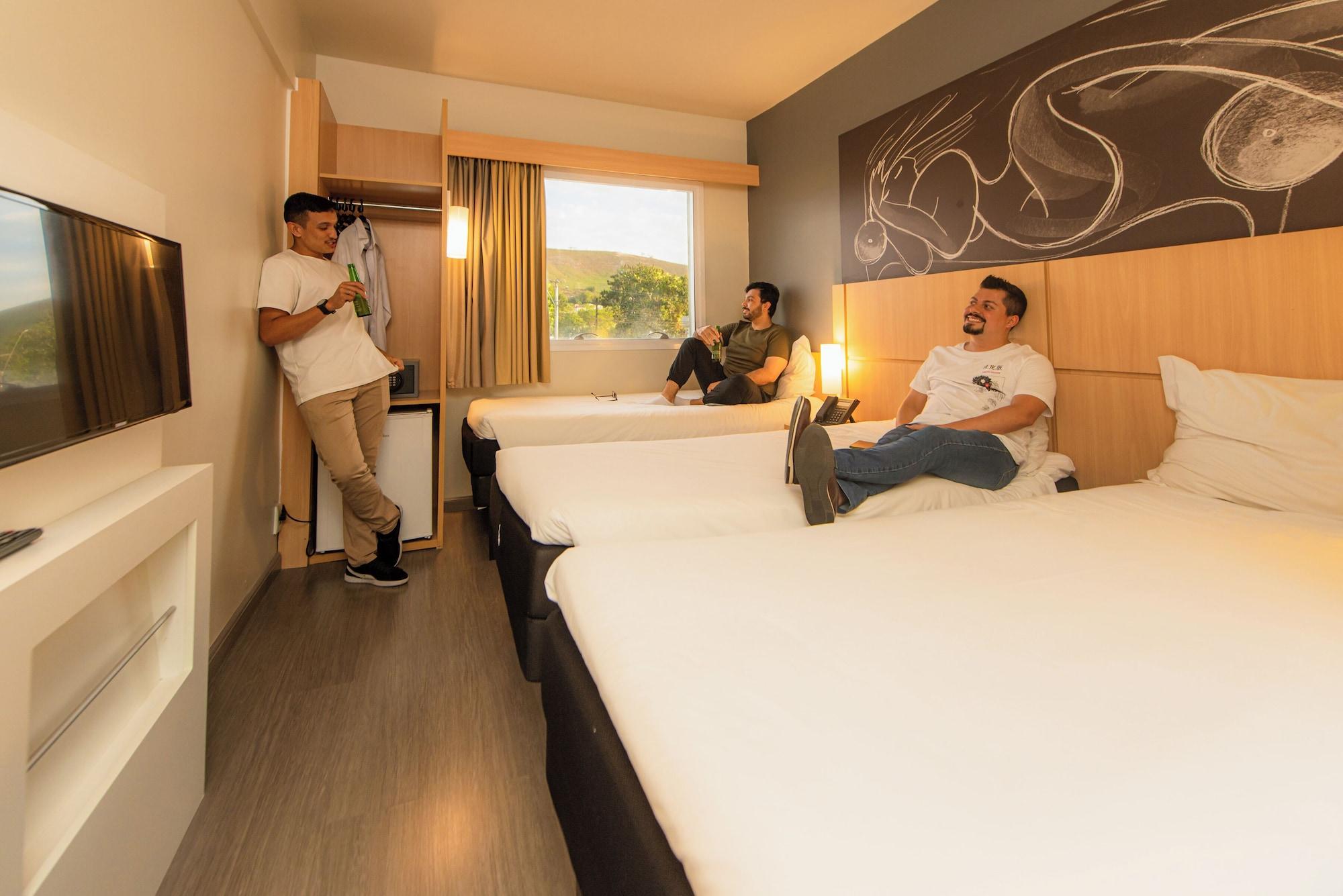 Habitación Ibis Guaratingueta Aparecida - Próximo ao Circuito da Fé e Frei Galvão